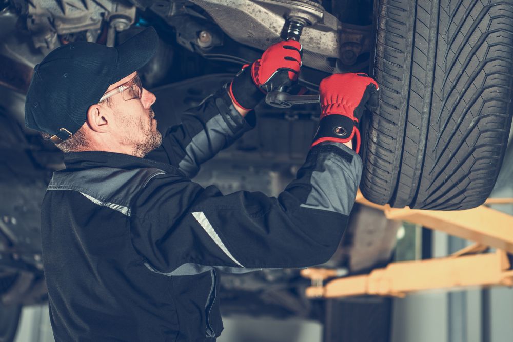 How to Tell if You Need Auto Steering or Suspension Repairs